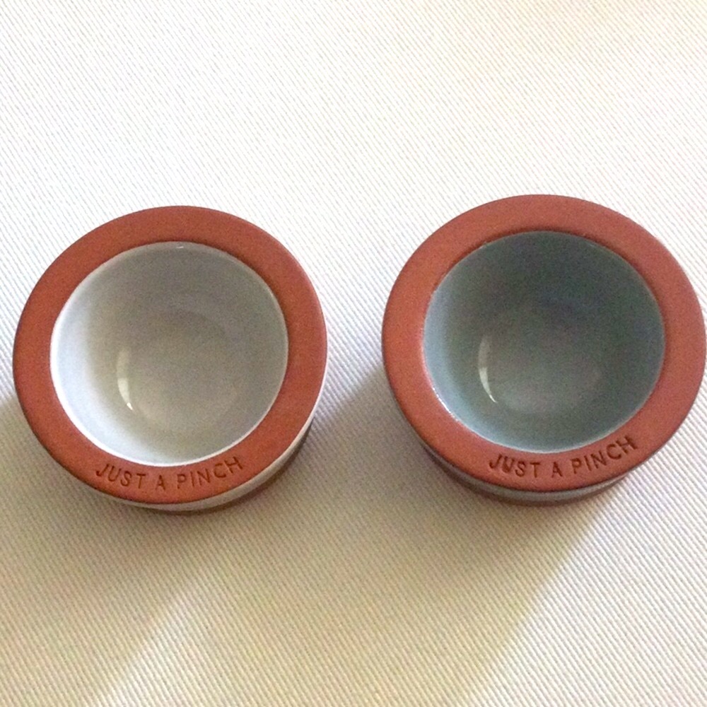 3/$10 | Jamie Oliver Set of 2 Terracotta Pinch Bowls Gray/White “Just a Pinch"